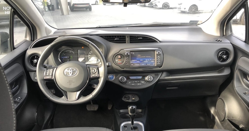Toyota Yaris cena 62900 przebieg: 83376, rok produkcji 2018 z Lubraniec małe 172